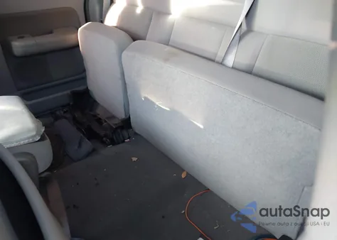 2005 Ford F-150 Lariat/Xl/Xlt z USA, uszkodzony, nr VIN 1FTPX12585NB01273